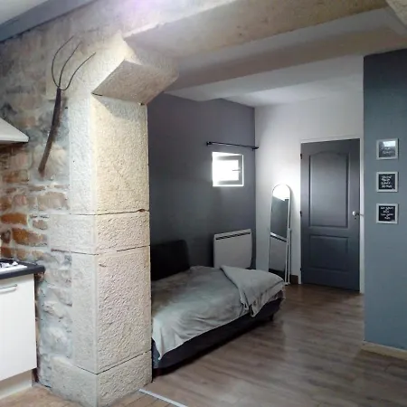 Le Du Apartment